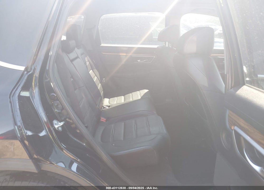 2018 HONDA CR-V VIN: 2HKRW2H99JH615185