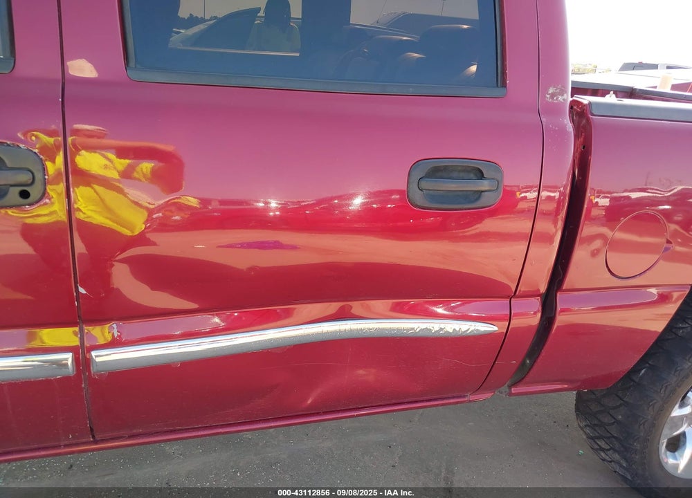 2005 GMC SIERRA 1500 SLT VIN: 2GTEC13T951239163