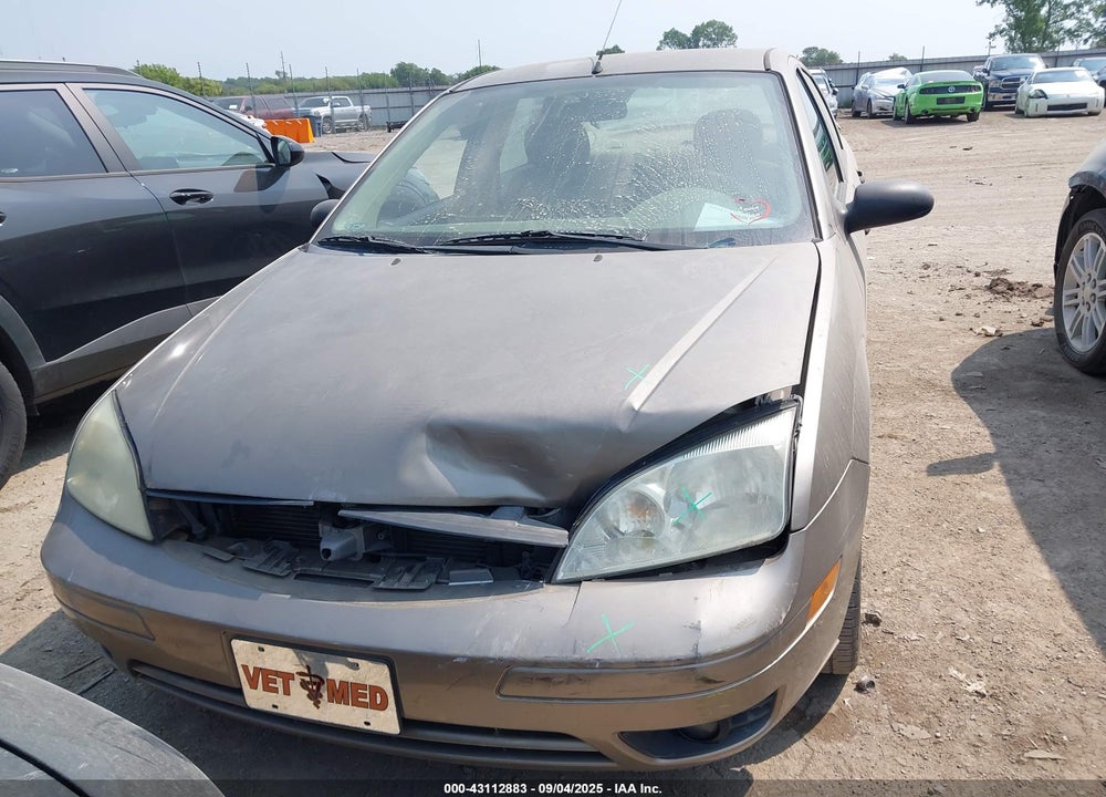 2005 FORD FOCUS ZX4 VIN: 1FAFP34N05W246229