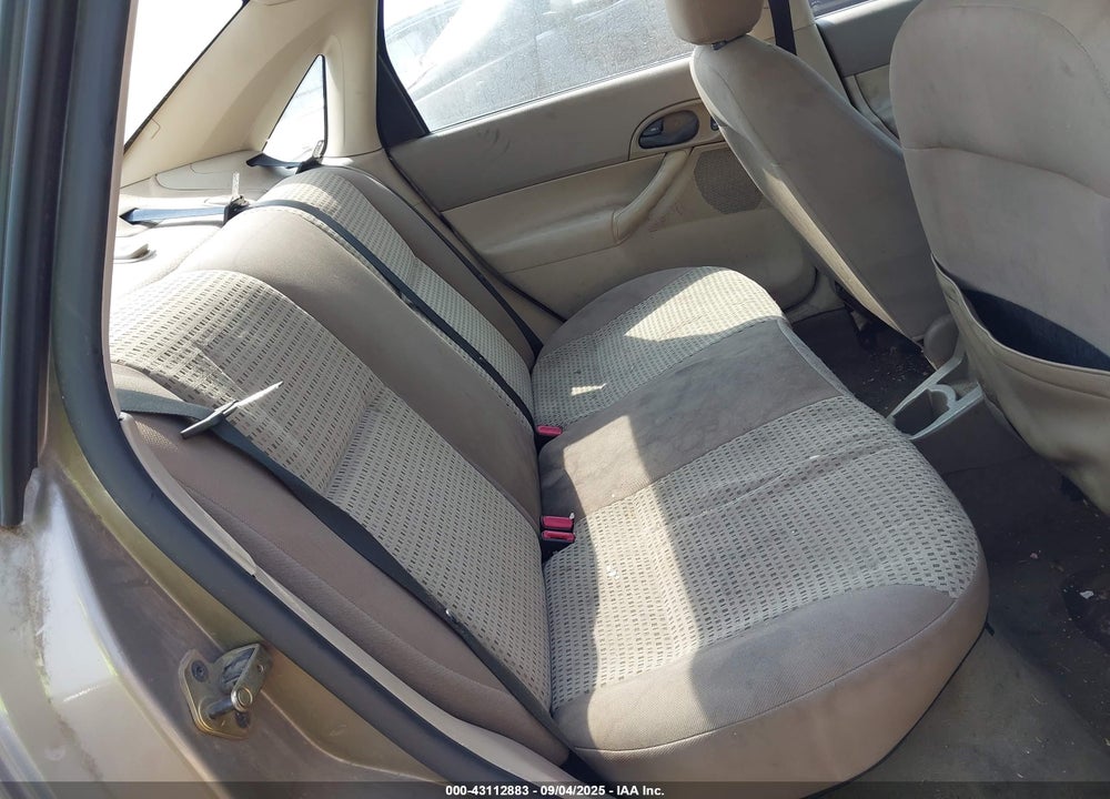 2005 FORD FOCUS ZX4 VIN: 1FAFP34N05W246229