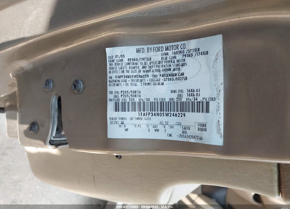 2005 FORD FOCUS ZX4 VIN: 1FAFP34N05W246229