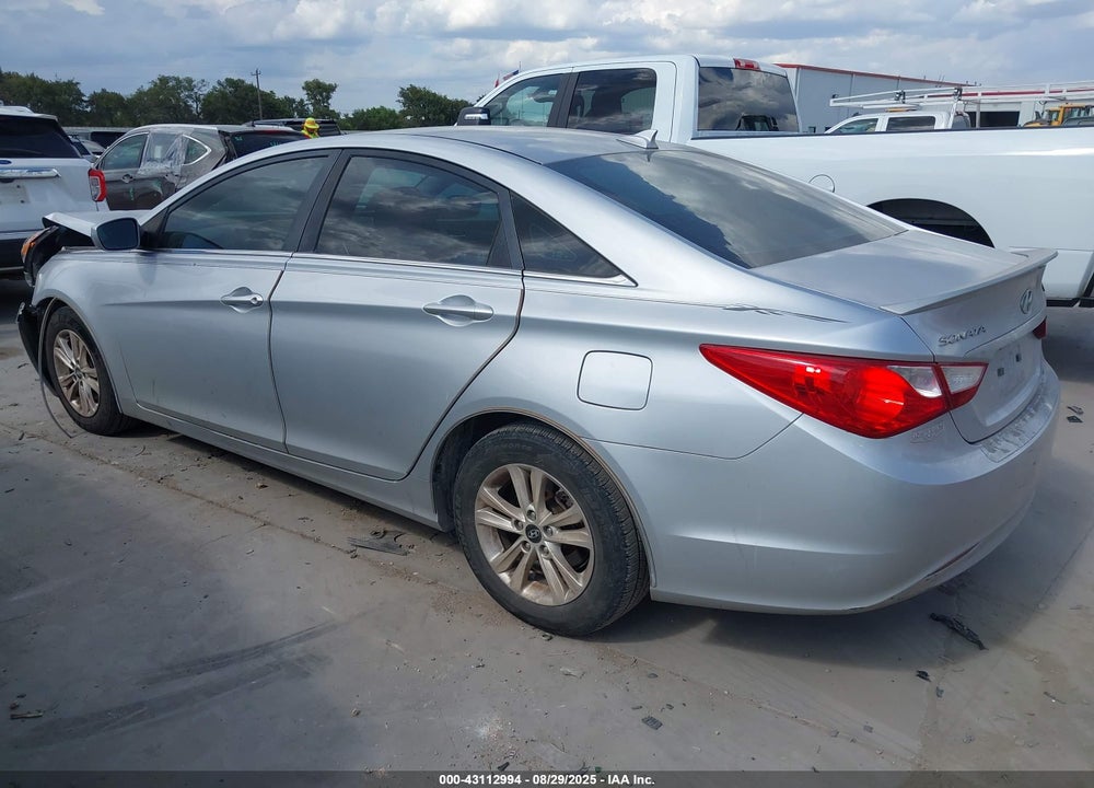 2013 HYUNDAI SONATA VIN: 5NPEB4AC3DH647985