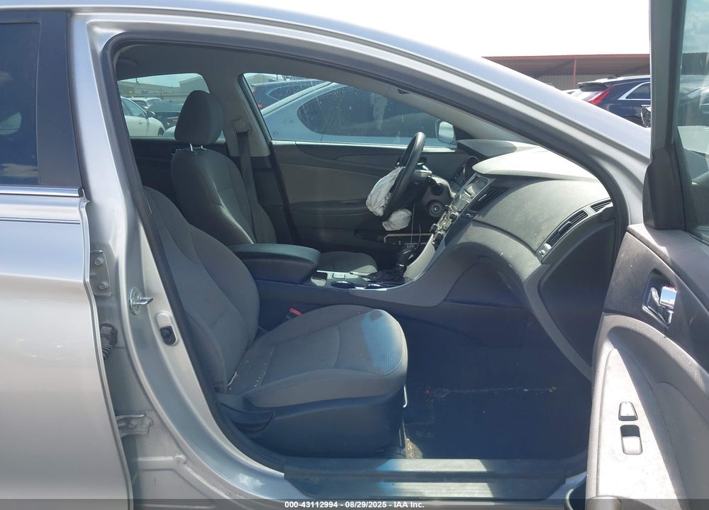2013 HYUNDAI SONATA VIN: 5NPEB4AC3DH647985