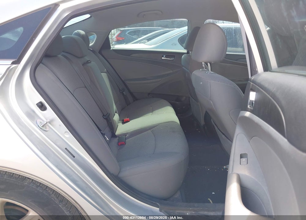 2013 HYUNDAI SONATA VIN: 5NPEB4AC3DH647985