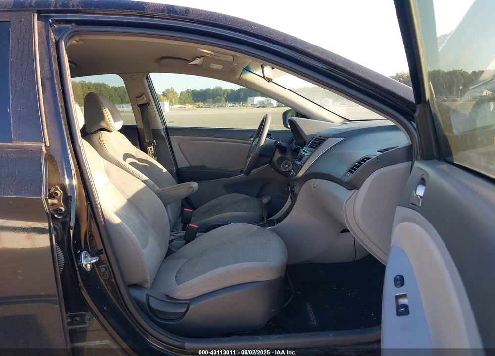 2016 HYUNDAI ACCENT VIN: KMHCT4AE3GU137292