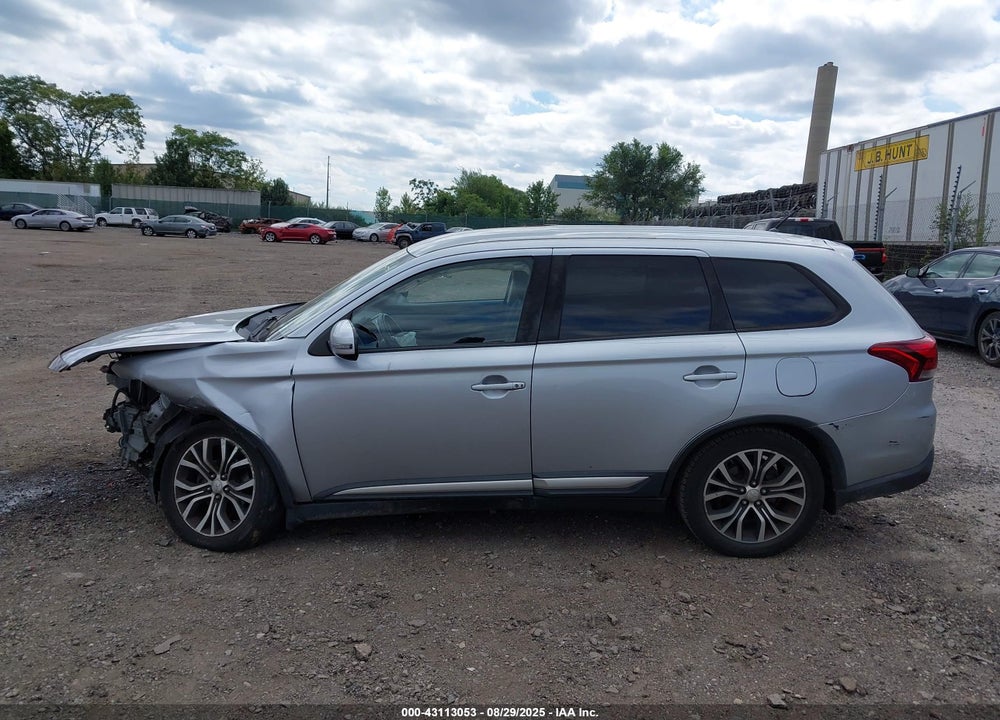 2016 MITSUBISHI OUTLANDER SE VIN: JA4AD3A37GZ034388