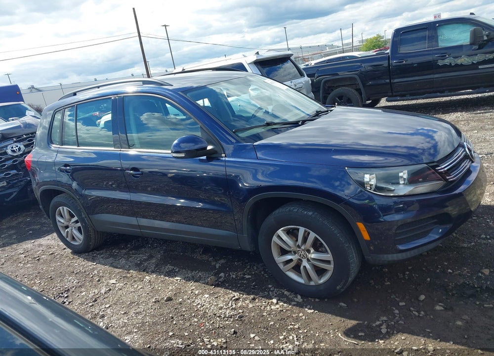 2016 VOLKSWAGEN TIGUAN S VIN: WVGBV7AX5GW532913