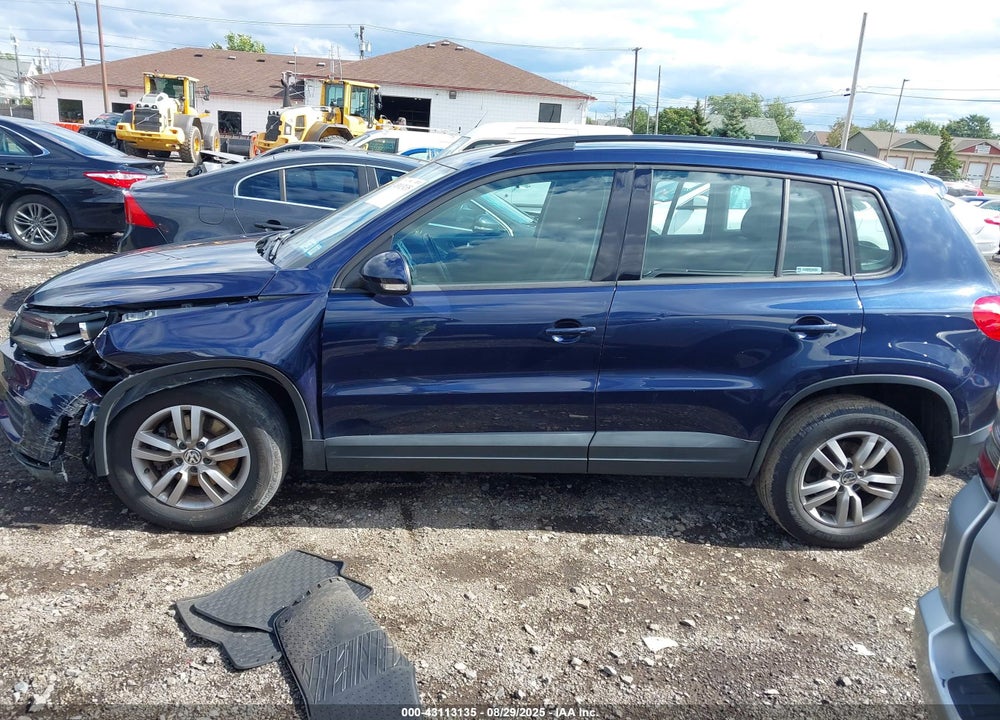 2016 VOLKSWAGEN TIGUAN S VIN: WVGBV7AX5GW532913