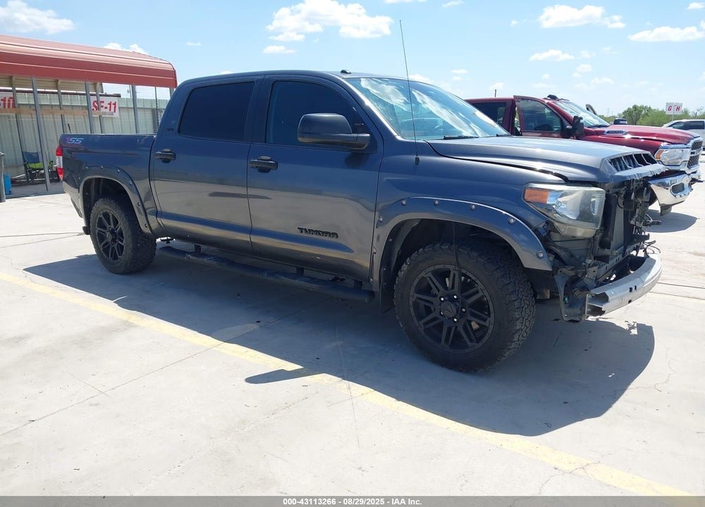 2018 TOYOTA TUNDRA SR5 4.6L V8 VIN: 5TFEM5F17JX130857