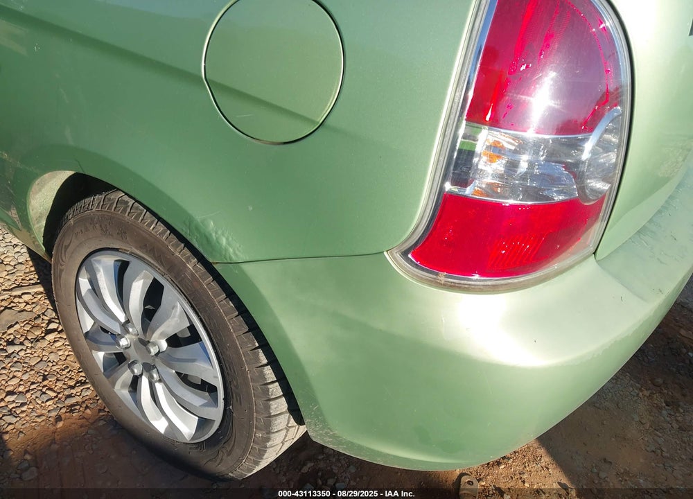 2008 HYUNDAI ACCENT GS VIN: KMHCM36C18U095530