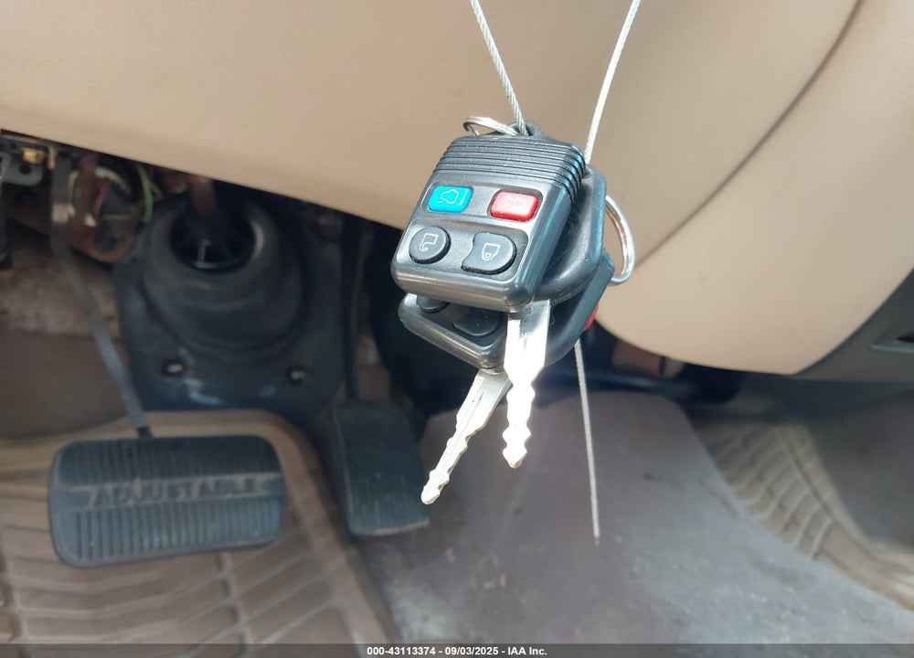 2002 FORD TAURUS SES VIN: 1FAFP55U62G123851