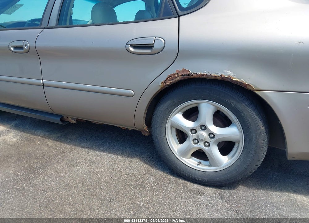 2002 FORD TAURUS SES VIN: 1FAFP55U62G123851