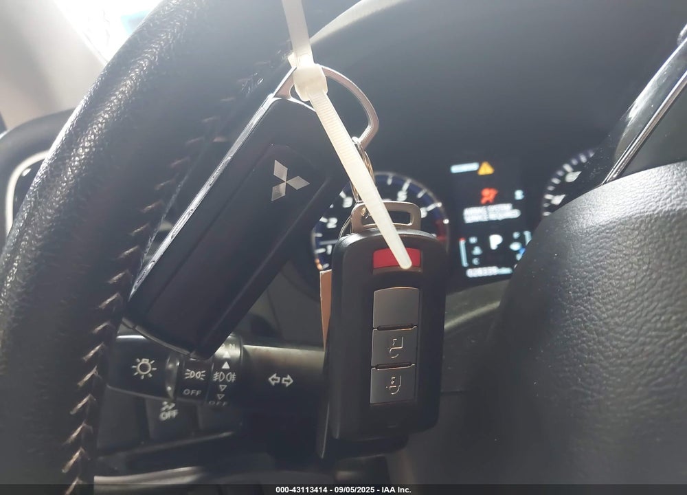 2018 MITSUBISHI OUTLANDER VIN: JA4AZ3A36JZ062756