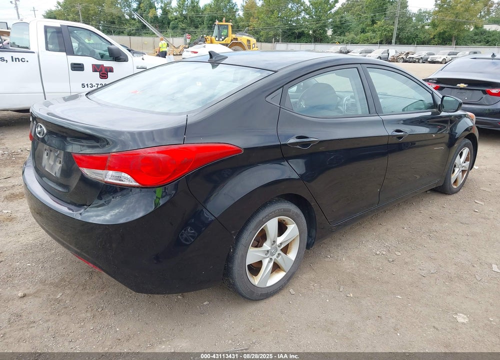 2013 HYUNDAI ELANTRA VIN: KMHDH4AE6DU979982