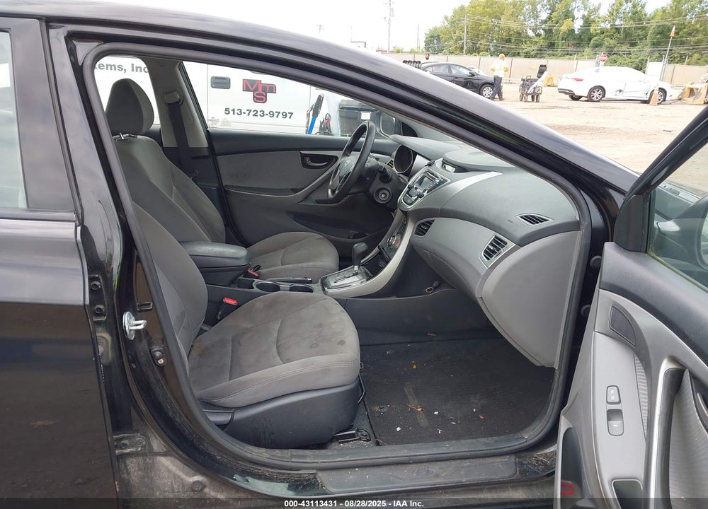 2013 HYUNDAI ELANTRA VIN: KMHDH4AE6DU979982
