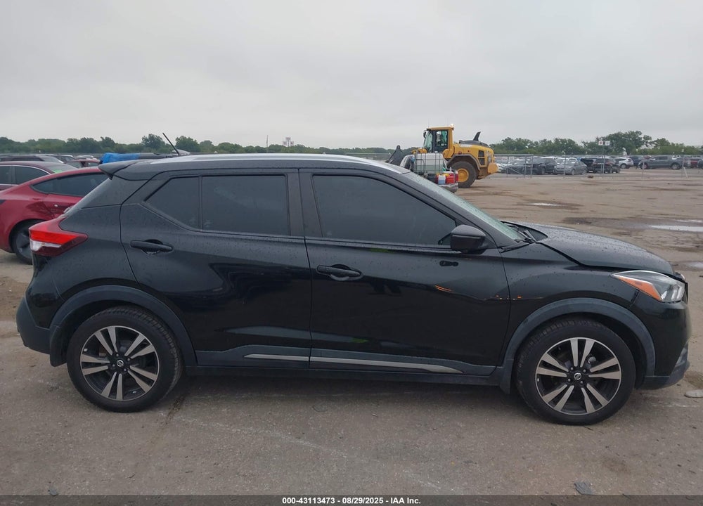 2019 NISSAN KICKS SR VIN: 3N1CP5CU7KL535923