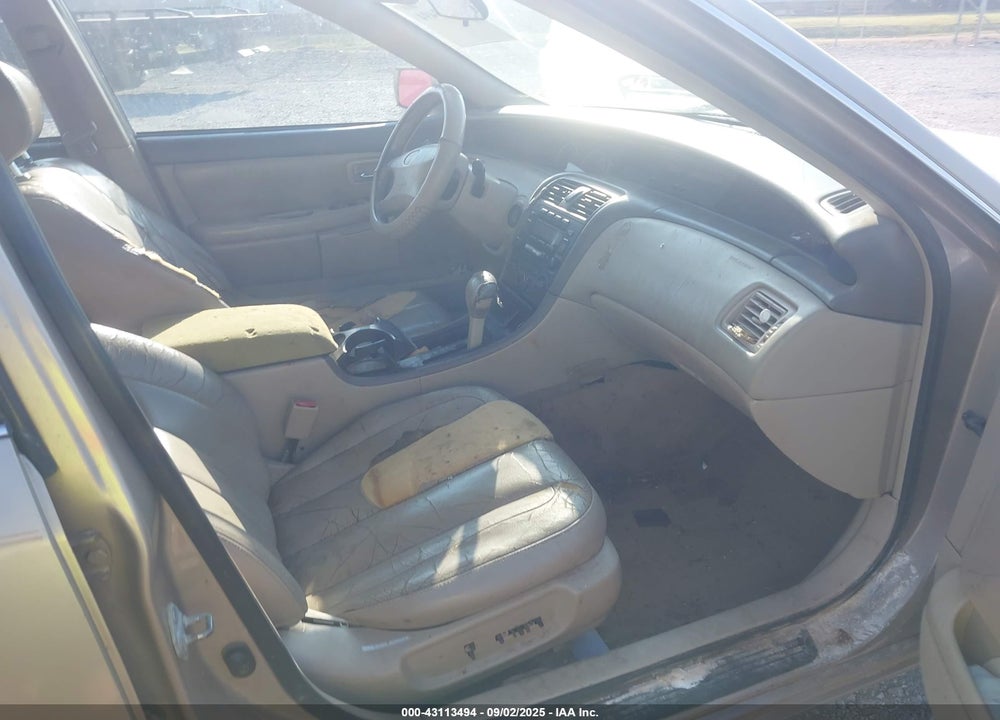 2000 TOYOTA AVALON XL VIN: 4T1BF28B5YU055519