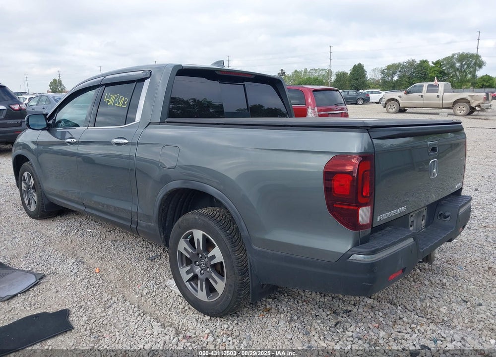 2017 HONDA RIDGELINE VIN: 5FPYK3F78HB033853