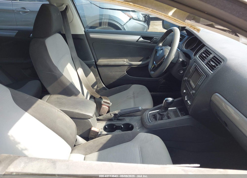 2018 VOLKSWAGEN JETTA 1.4T S VIN: 3VW2B7AJ3JM211076