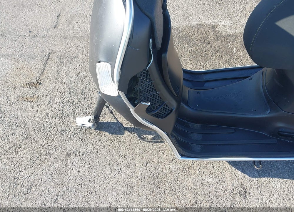 2022 VESPA GTS 300 SUPER VIN: ZAPMA39M7N5203935