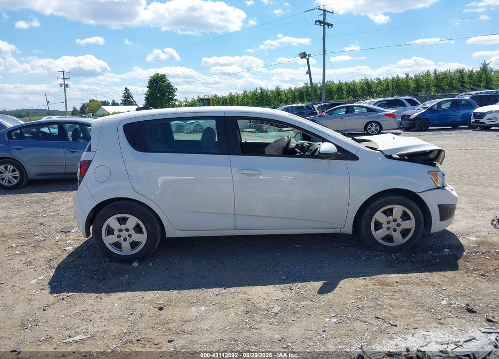 2015 CHEVROLET SONIC VIN: 1G1JA6SG7F4184782