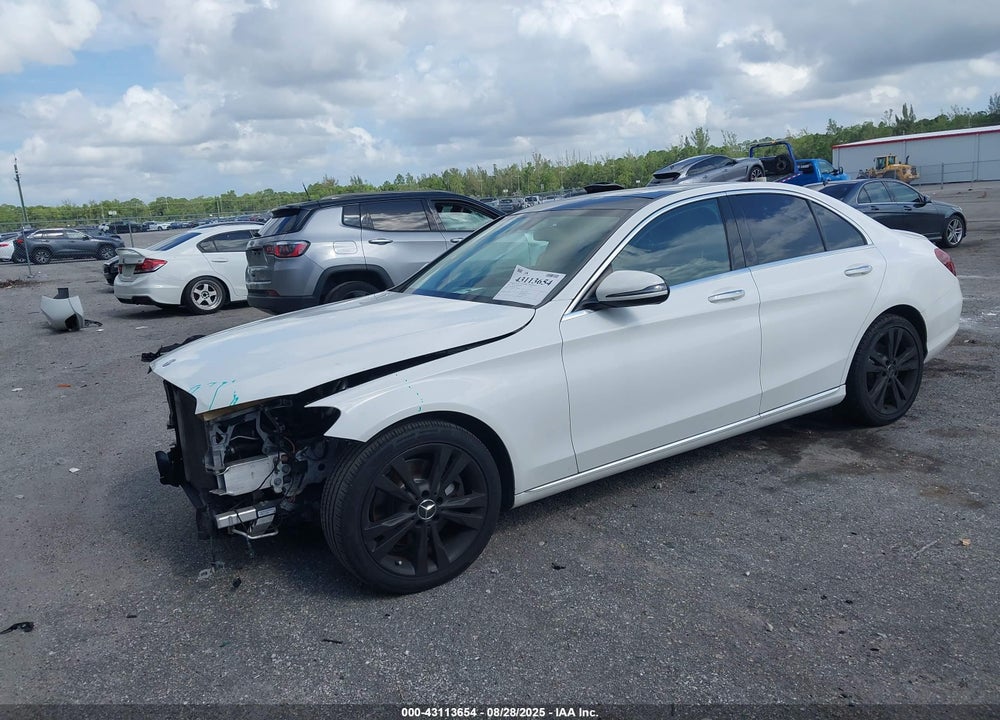 2017 MERCEDES-BENZ C 300 LUXURY/SPORT VIN: 55SWF4JB7HU179844