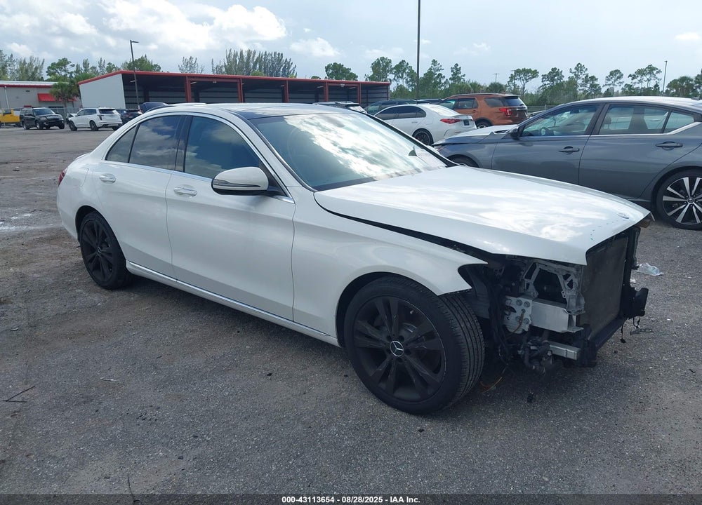 2017 MERCEDES-BENZ C 300 LUXURY/SPORT VIN: 55SWF4JB7HU179844