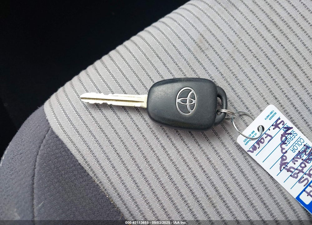 2015 TOYOTA RAV4 VIN: JTMRFREV3FJ035844