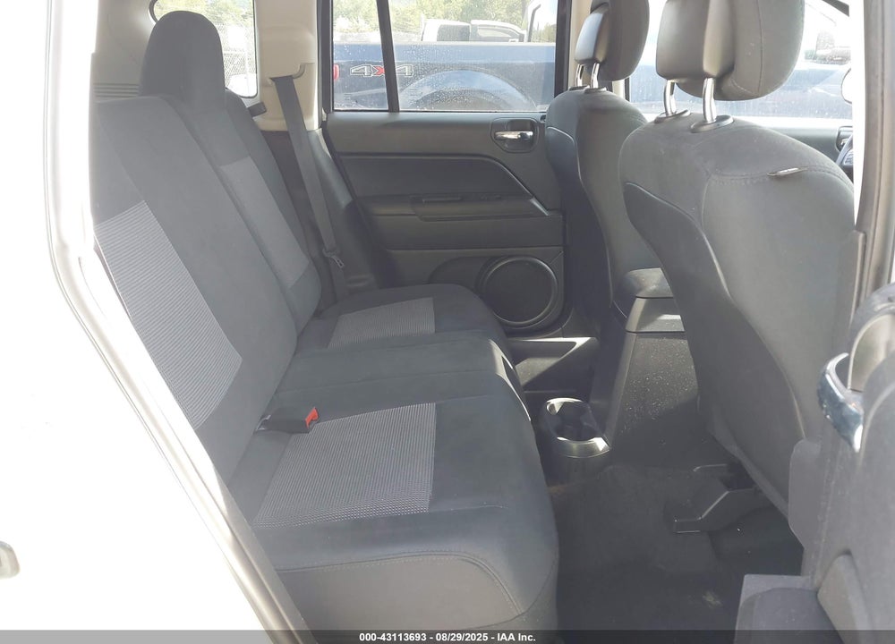 2014 JEEP COMPASS VIN: 1C4NJDBB4ED828982