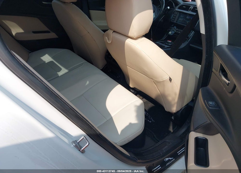 2017 JAGUAR XE 20D PREMIUM VIN: SAJAJ4BNXHA953792