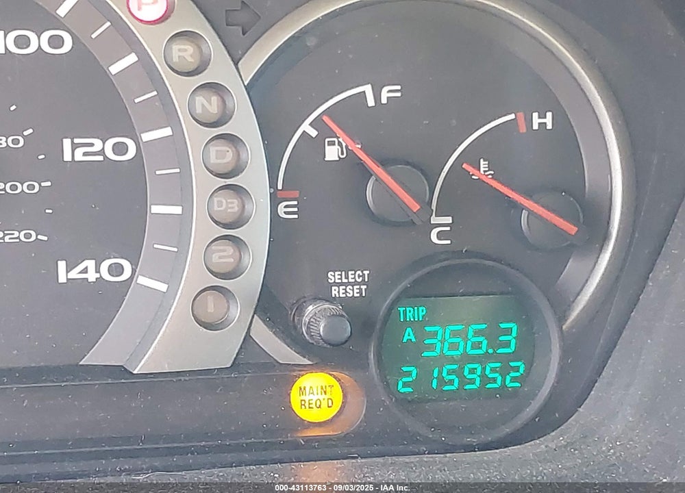 2004 HONDA PILOT LX VIN: 2HKYF18174H613357