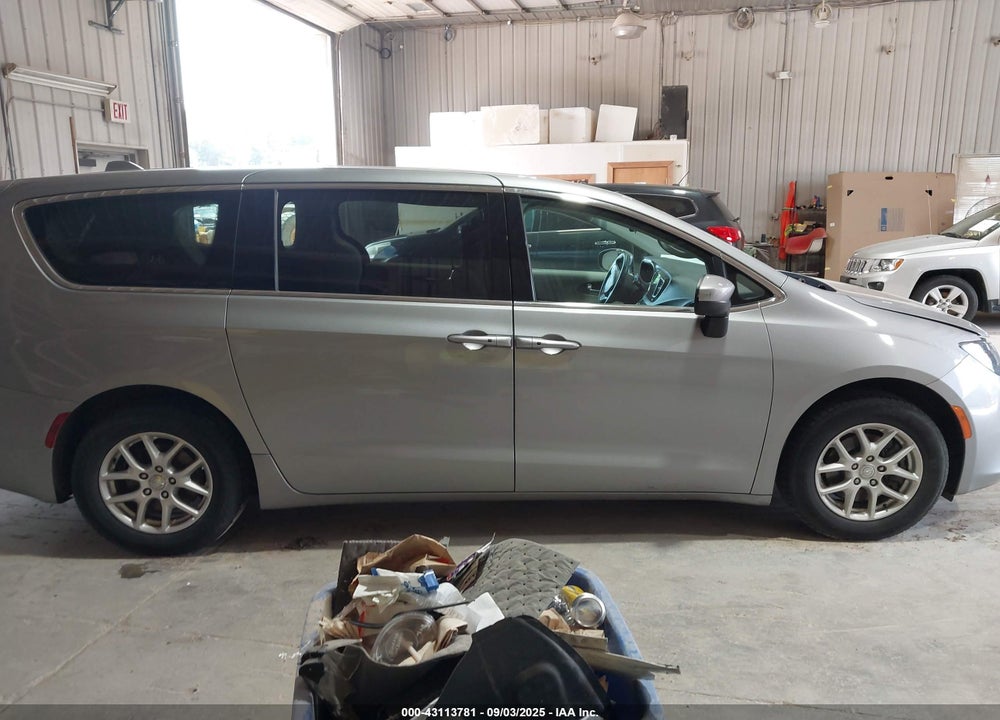 2017 CHRYSLER PACIFICA VIN: 2C4RC1DG7HR578187