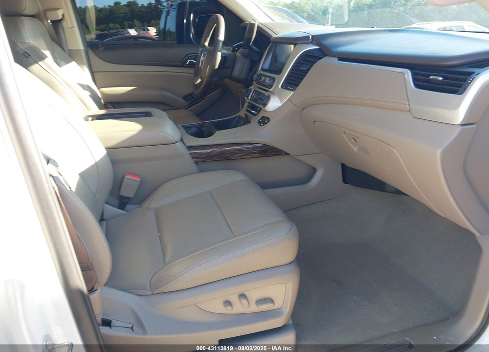 2019 GMC YUKON XL VIN: 1GKS2GKC8KR102829