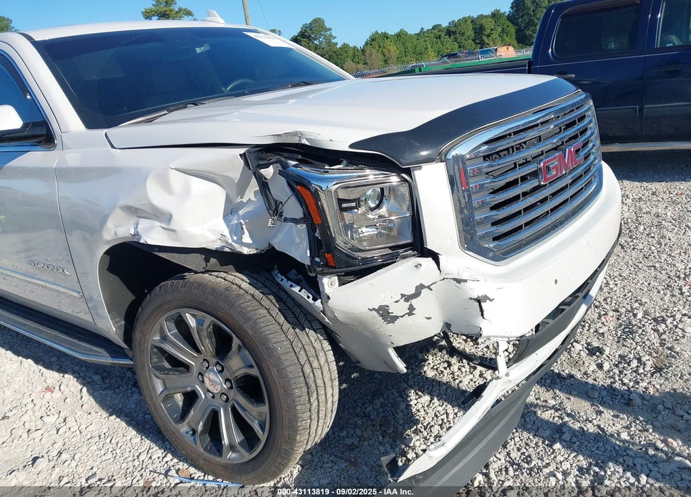2019 GMC YUKON XL VIN: 1GKS2GKC8KR102829
