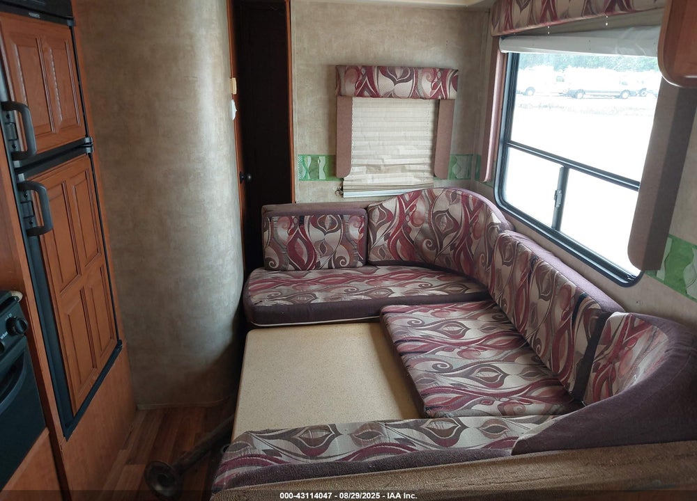 2011 FOREST RIVER CHEROKEE VIN: 4X4TCKE2XBX111962