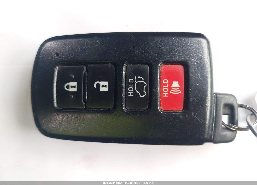 2017 TOYOTA RAV4 VIN: JTMJFREV8HJ150990
