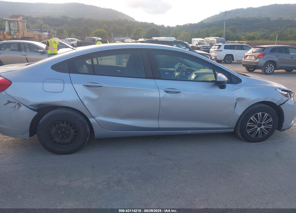 2017 CHEVROLET CRUZE VIN: 1G1BC5SM8H7170616