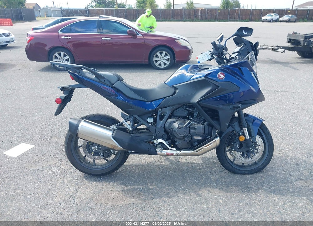 2025 HONDA NT1100 D VIN: JH2SC9041SK000451