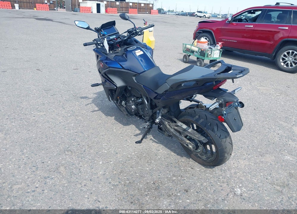 2025 HONDA NT1100 D VIN: JH2SC9041SK000451