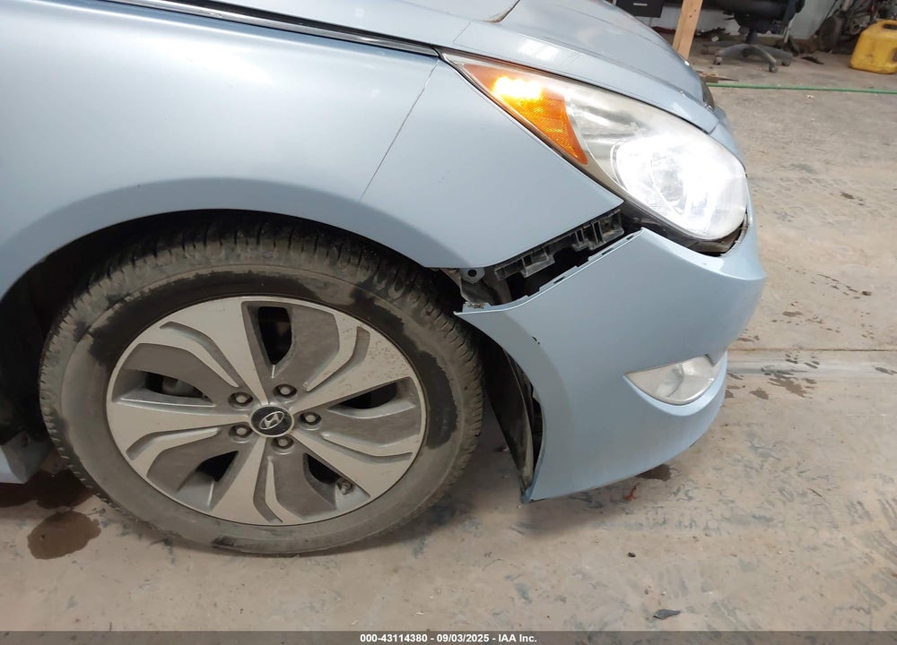 2014 HYUNDAI SONATA HYBRID VIN: KMHEC4A41EA106072
