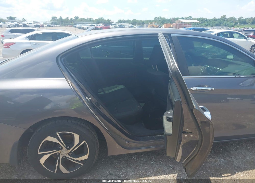 2017 HONDA ACCORD VIN: 1HGCR2F34HA289391