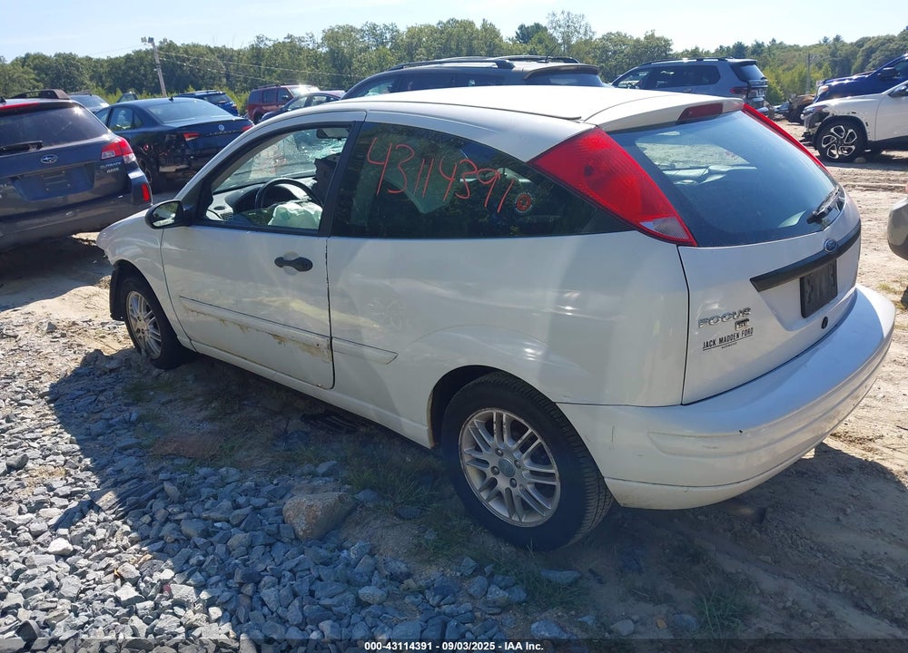 2007 FORD FOCUS VIN: 1FAHP31N77W255820