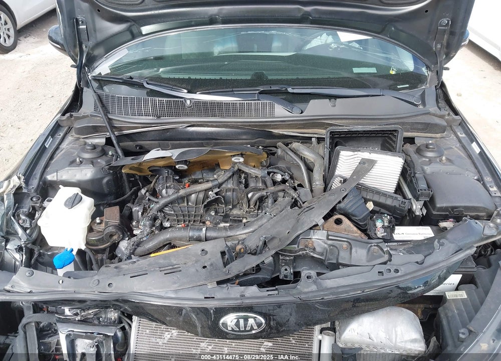 2015 KIA OPTIMA VIN: 5XXGR4A62FG424642
