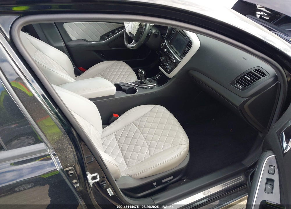 2015 KIA OPTIMA VIN: 5XXGR4A62FG424642