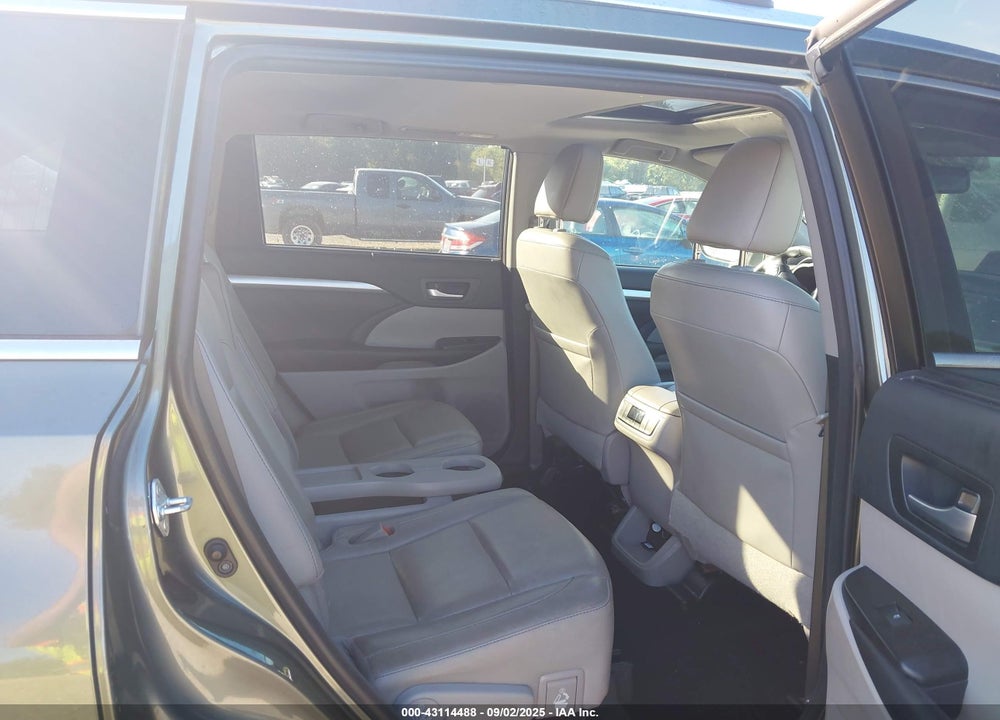 2016 TOYOTA HIGHLANDER VIN: 5TDJKRFH1GS346291
