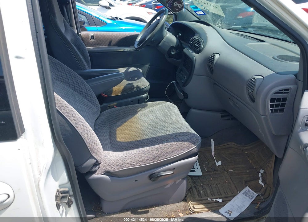 1999 DODGE GRAND CARAVAN SE VIN: 2B4GP44G1XR238901