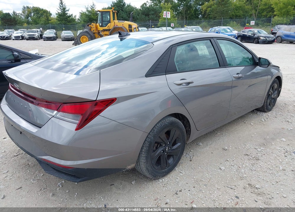 2022 HYUNDAI ELANTRA VIN: KMHLS4AG2NU272751