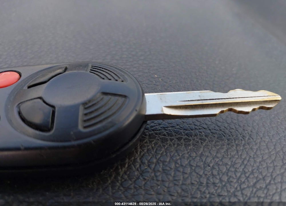 2011 FORD FUSION VIN: 3FAHP0HA1BR236676