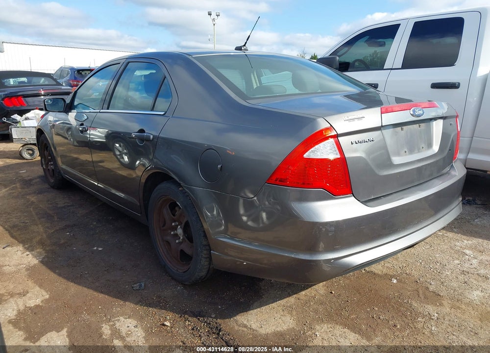 2011 FORD FUSION VIN: 3FAHP0HA1BR236676