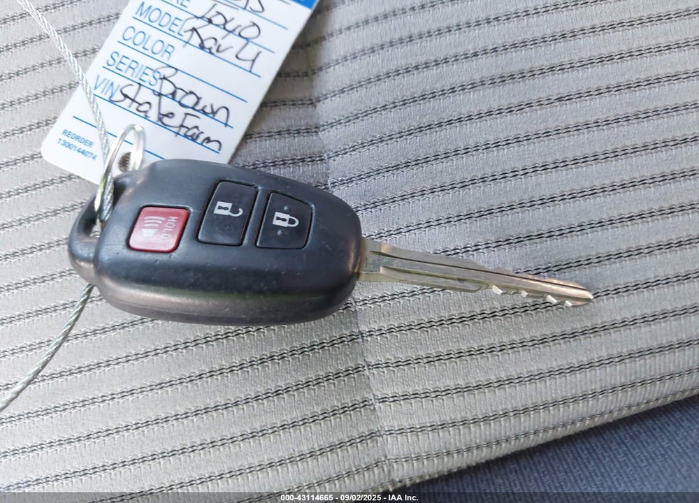 2015 TOYOTA RAV4 VIN: JTMRFREV9FJ036514